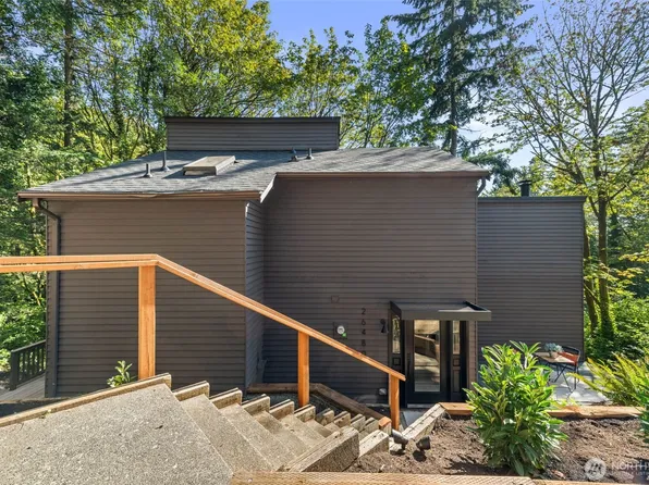 26480 Woodmont Drive S, Des Moines, WA 98198