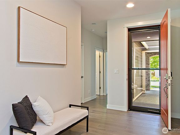 3rd image of 14509 188th Avenue E