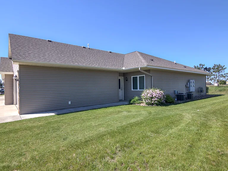 1657 Gunston Dr #B — Photo 16