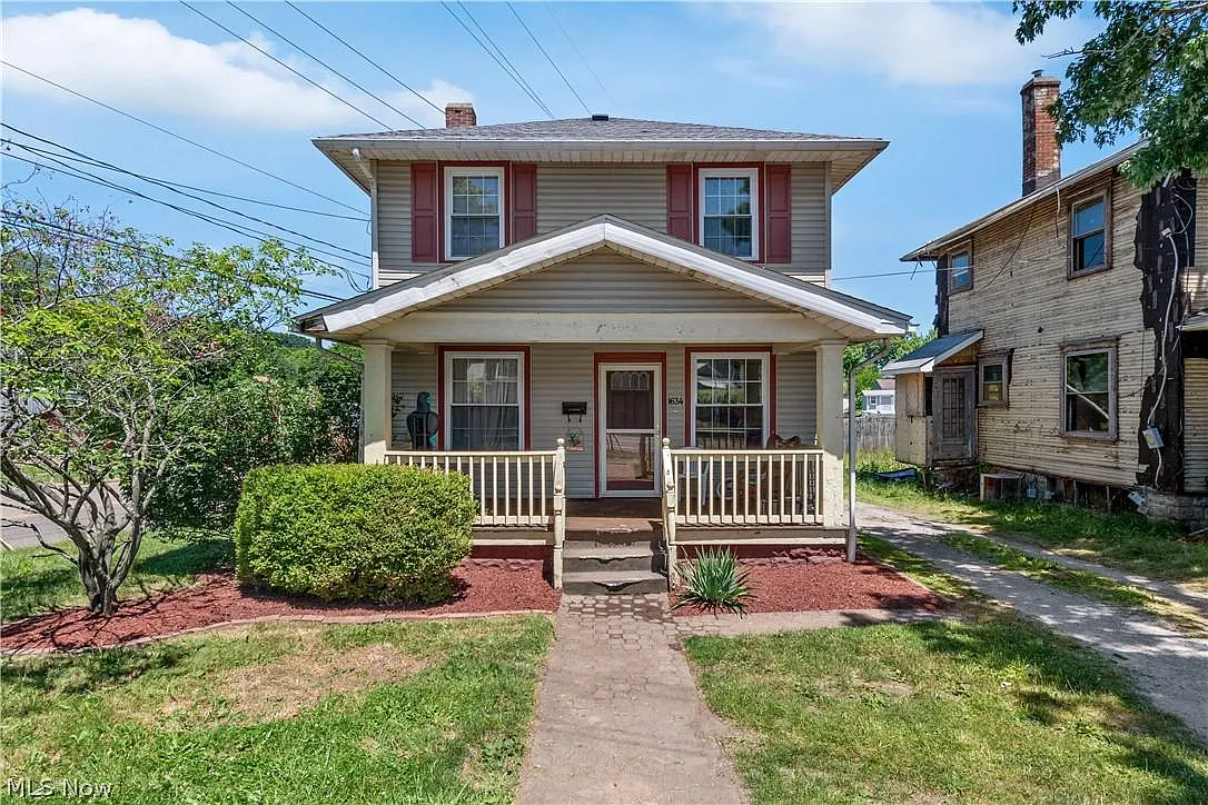 1634 Tremont Ave SW photo 1