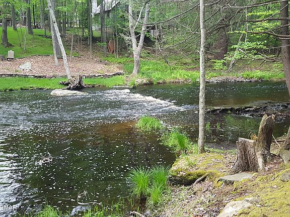 4th image of 29-1507-15 Moshannon Ct