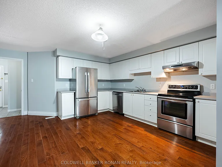 77 Montgomery Blvd — Photo 17