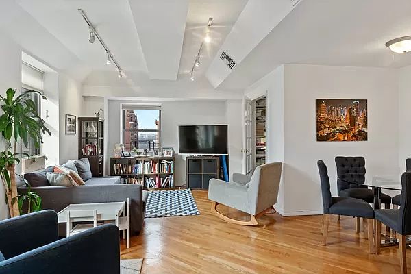 1st image of 253 W 73rd St APT 10D