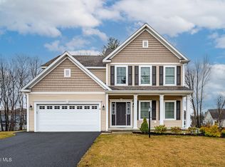22 Bergen Place, Niskayuna, NY 12309