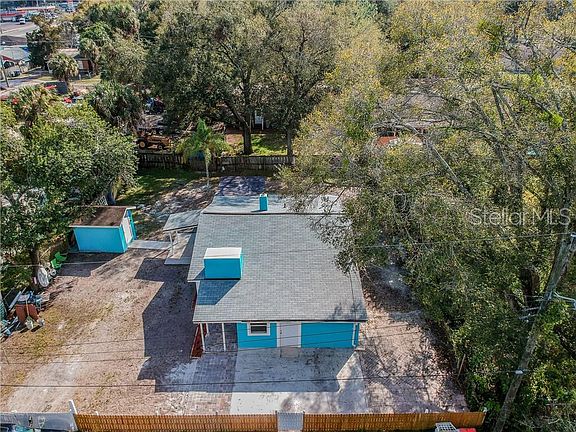 4th image of 813 E 128th Ave