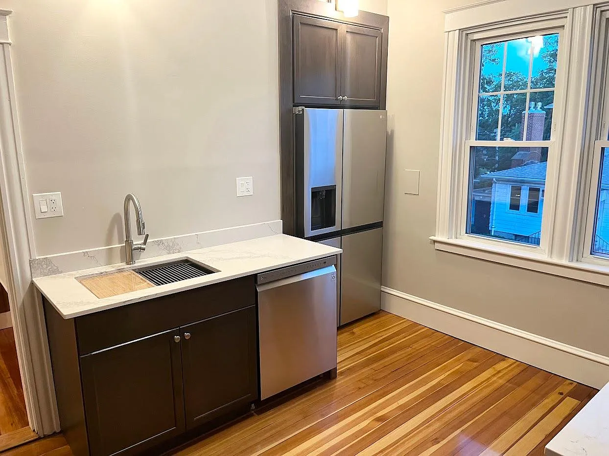 5 bed, $3,400 — Photo 4