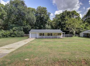9 Coulter Dr, Wedgefield, SC 29168