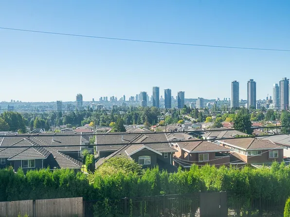 5150 Hastings St, Burnaby, BC V5B 1P6