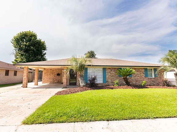 4th image of 704 Prevost Dr