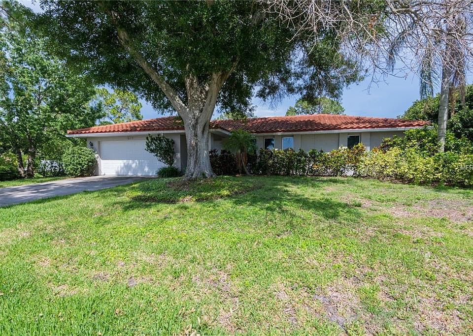 1st image of 6449 Tanglewood Dr NE