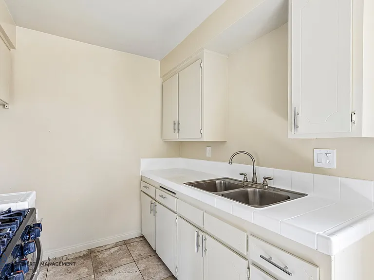 4117 W. Broadway — Photo 4