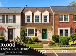 5529 Ridgeton Hill Ct, Fairfax, VA 22032