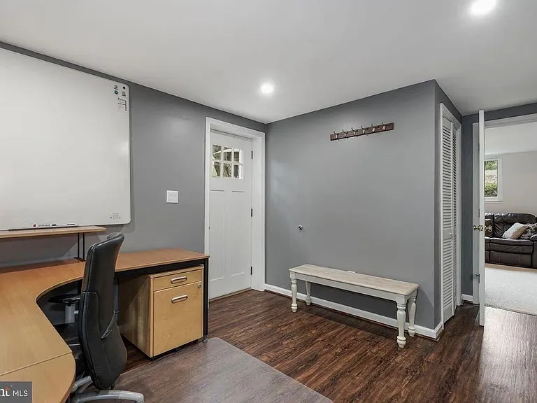 7717 Royston St — Photo 18