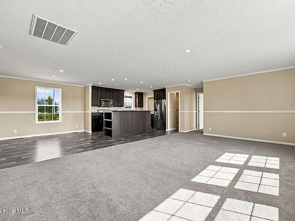 4th image of 2203 Mohawk Court