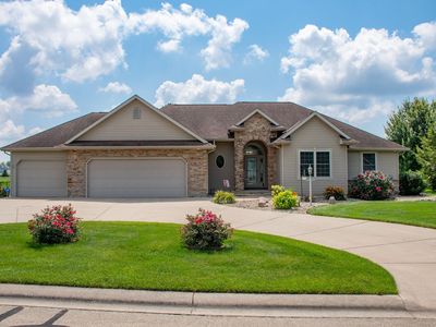 30030 Quail Pointe Dr, Granger, IN, 46530