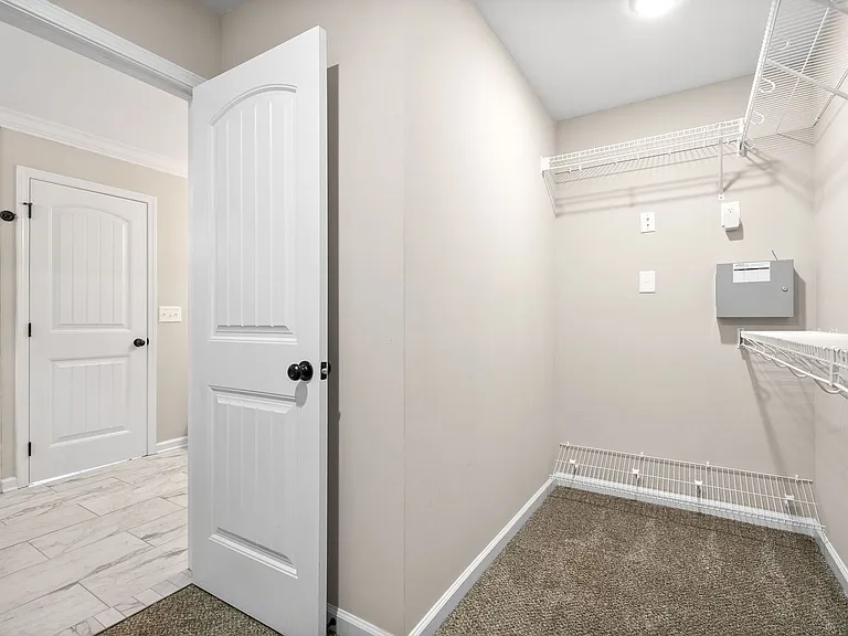 205 Elwell Rd — Photo 25