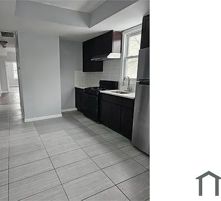 221 N 15th St #2 — Photo 2