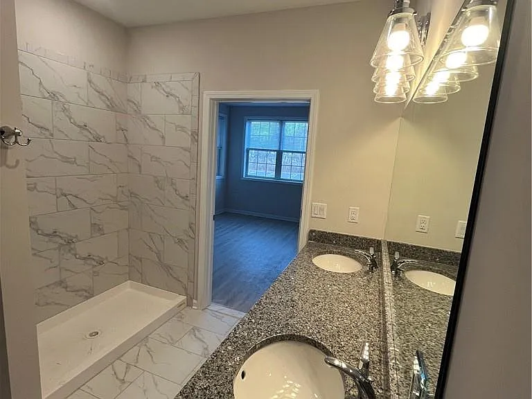 422 Tower Ridge Cir #422 — Photo 8