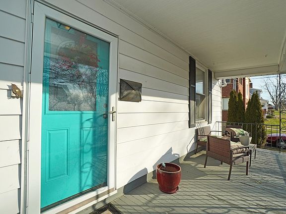 2nd image of 4226 Sibley Ave
