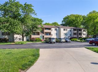 1620 Cedarwood Dr APT 328, Westlake, OH 44145