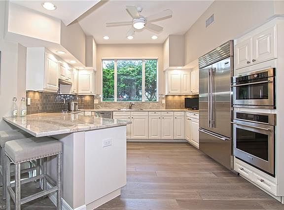 5th image of 8990 Bay Colony Dr APT 103