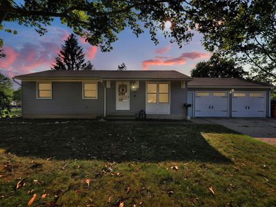 5105 Wallingford Dr NW, Comstock Park, MI, 49321