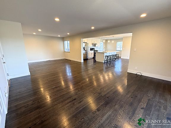 4th image of 240 Estates Dr