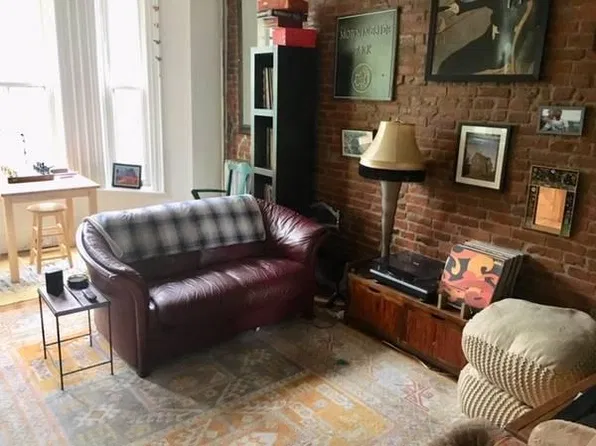 104 Magazine St #2, Cambridge, MA 02139