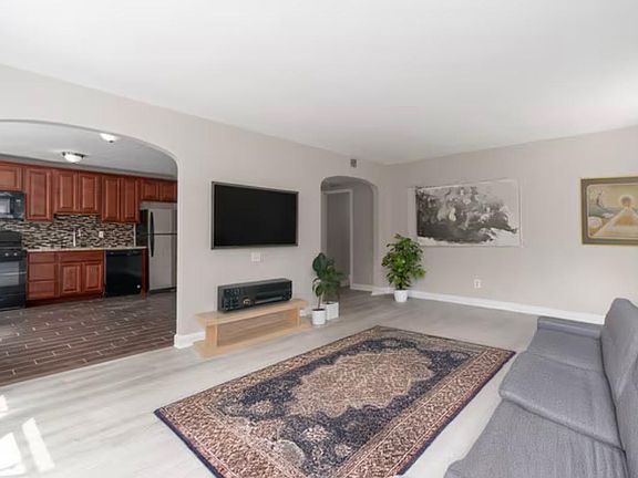 5th image of 4991 Parkside Ave #767fc029a