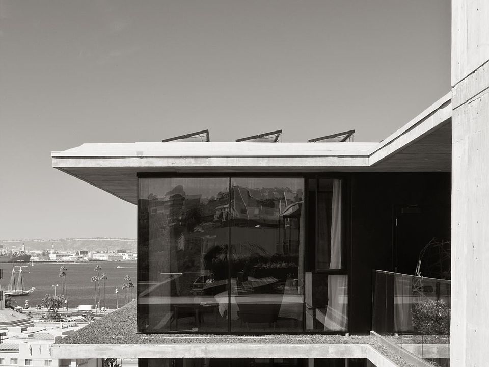 Building Photo 5