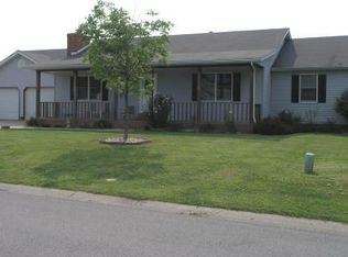 6406 Deerfield Ct, Waterloo, IL