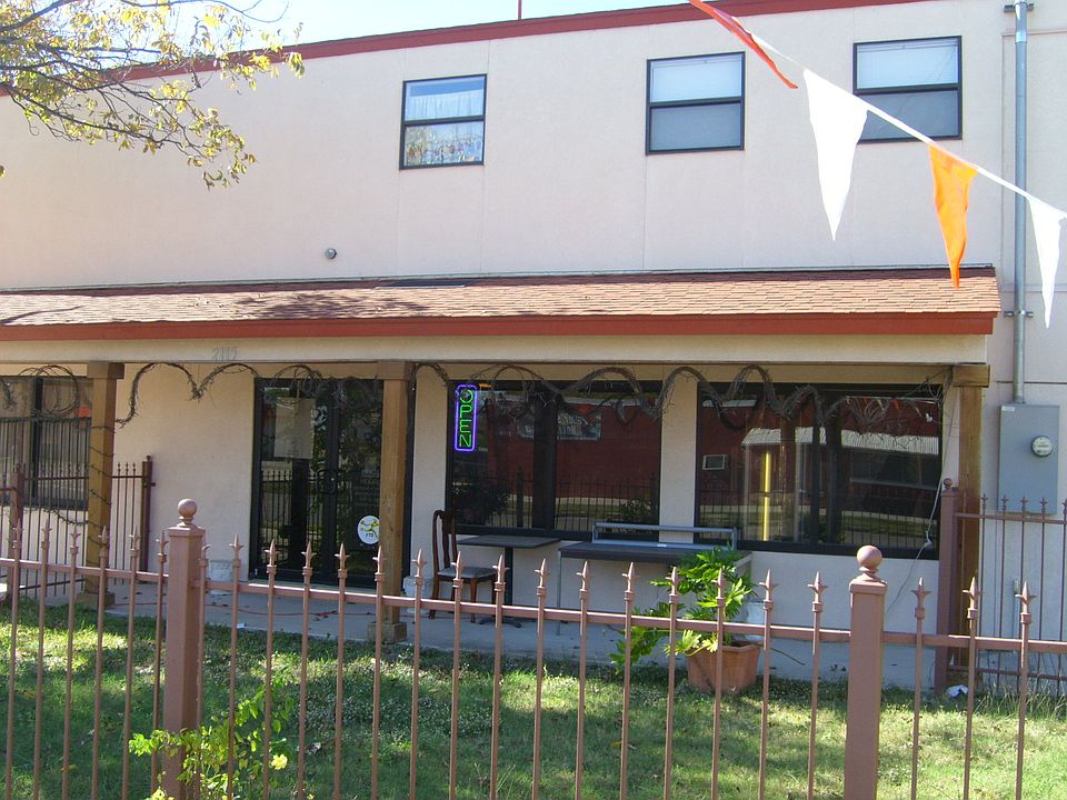 2nd image of 2115 N Zarzamora St