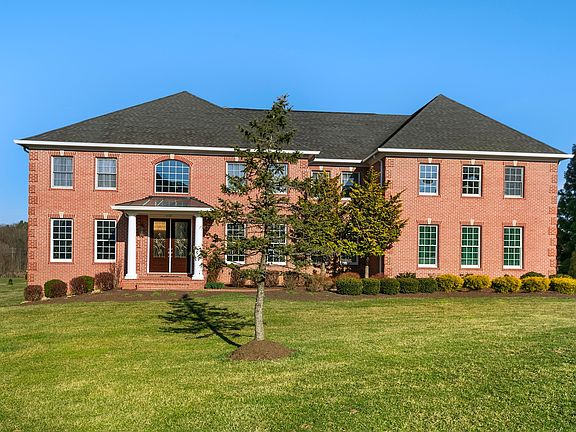 2nd image of 14540 Nina Ct
