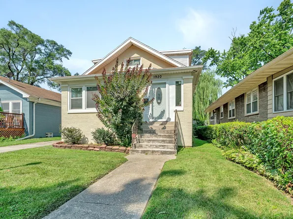 1920 S 6th Ave, Maywood, IL 60153
