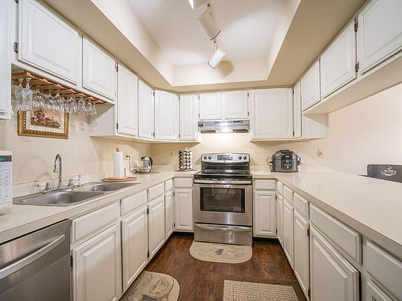 2nd image of 6555 N Green Bay Ave