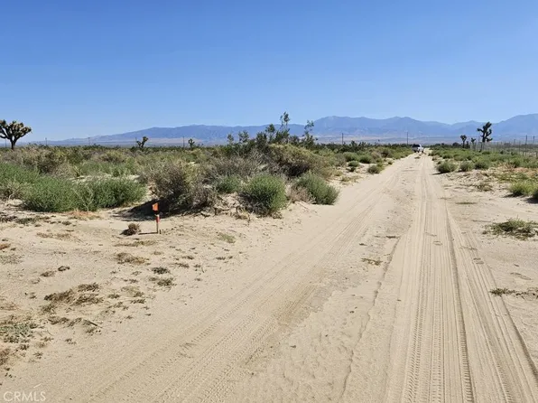 173 E Vac Corner Avenue Q4/173 #52, Palmdale, CA 93591