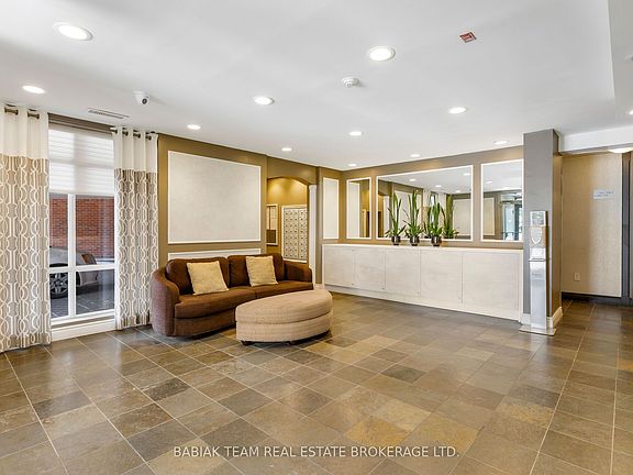5th image of 2495 Dundas St W #307