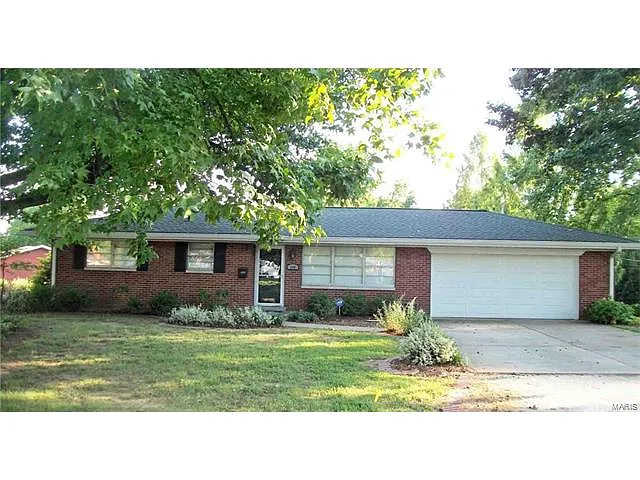 100 Blue Ridge Dr photo 1