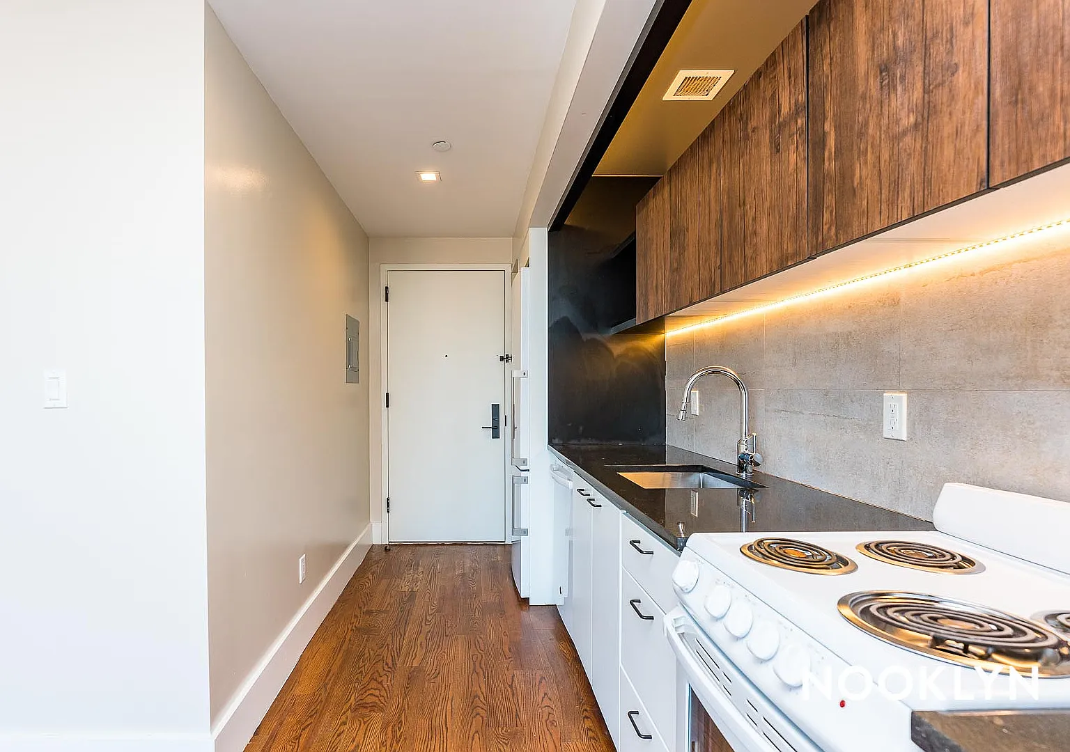 136 Erasmus Street — Photo 3