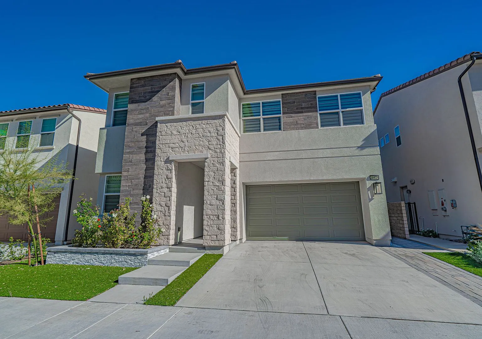 Coming Soon! 5 Bedroom Home For Rent Saugus! — Photo 1
