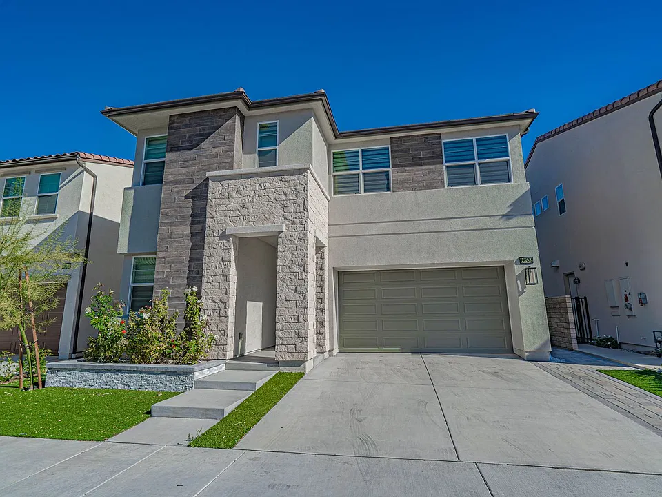 28524 Moyer Ln