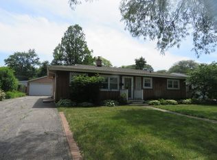 641 E Baldwin Rd, Palatine, IL 60074