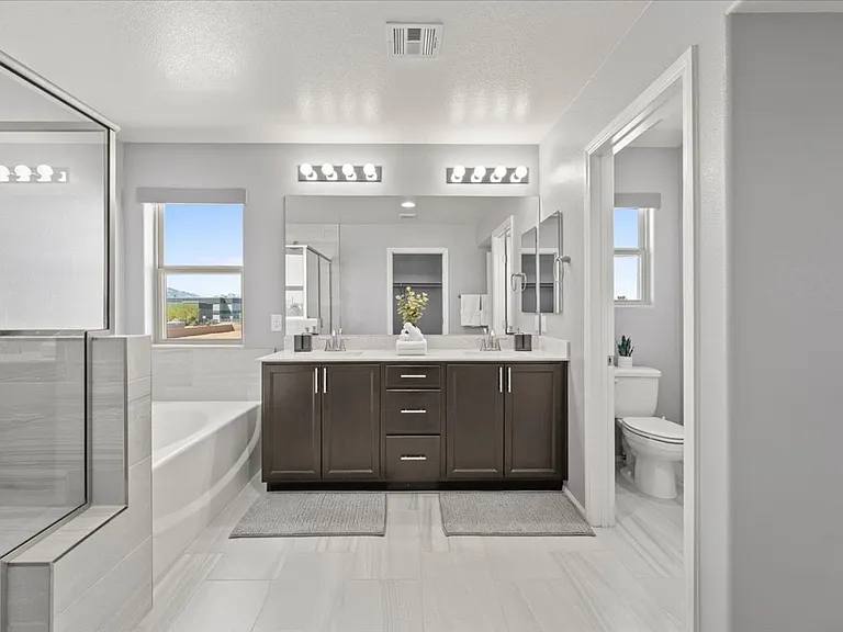 8524 Blazing Desert Ave — Photo 20