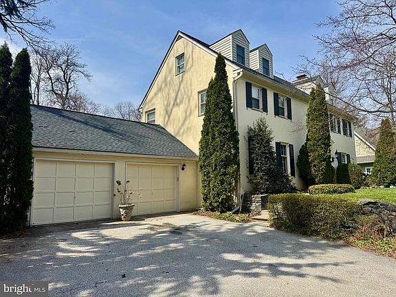 2nd image of 128 Avon Rd
