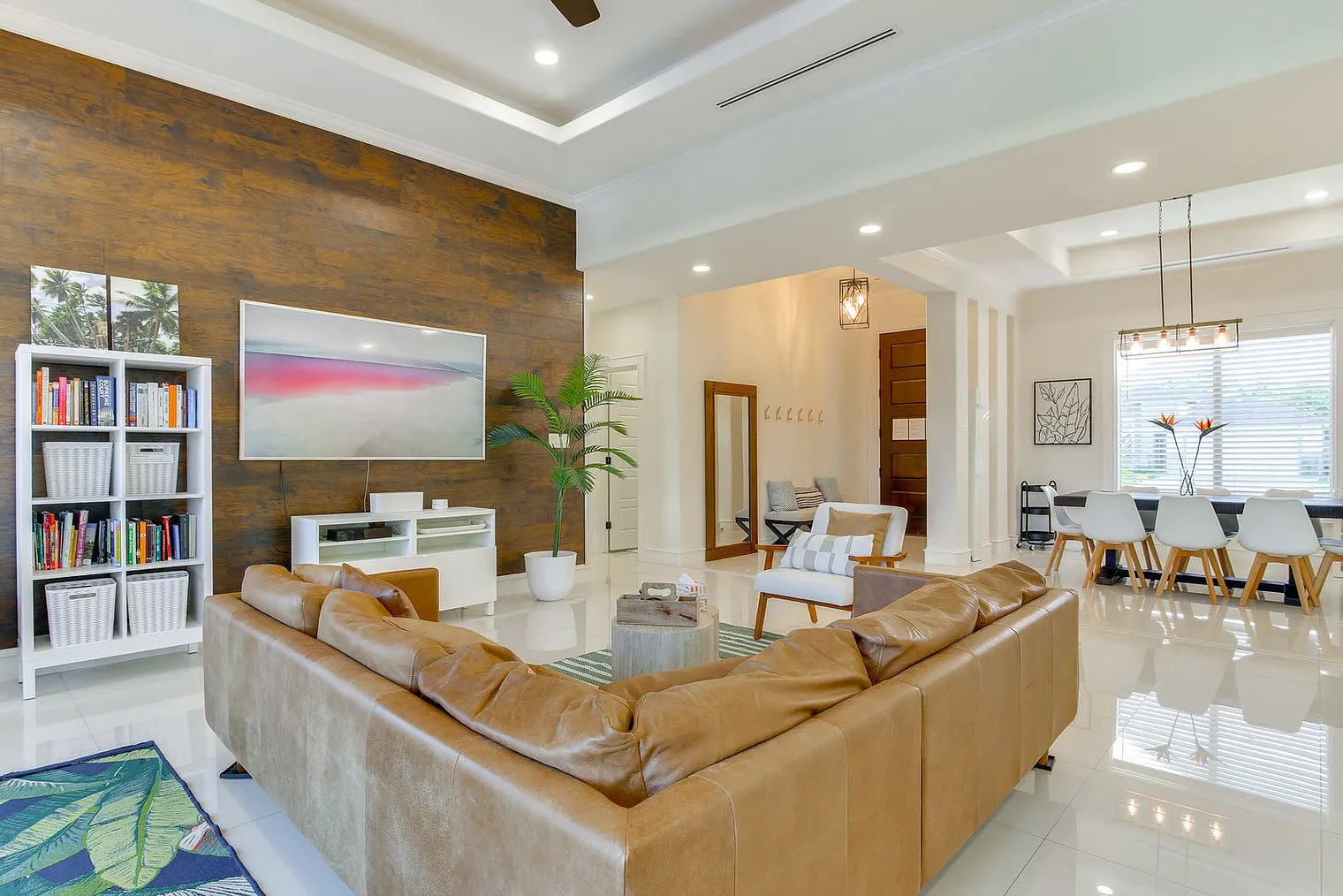 3 bed, 2.0 bath, 1797 sqft, $5,225 — Photo 1