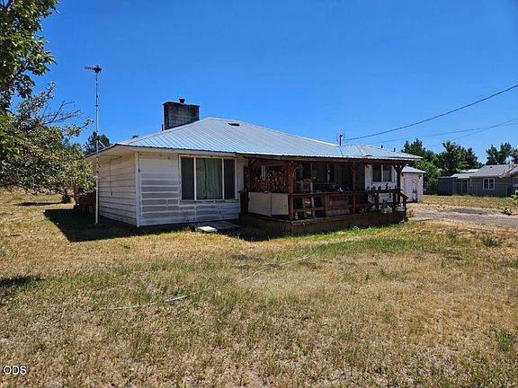 3rd image of 3031 Emerald St