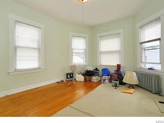 5th image of 88 Cloverdale Ave