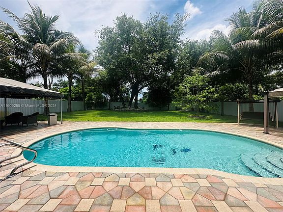 2nd image of 1830 NW 170th St