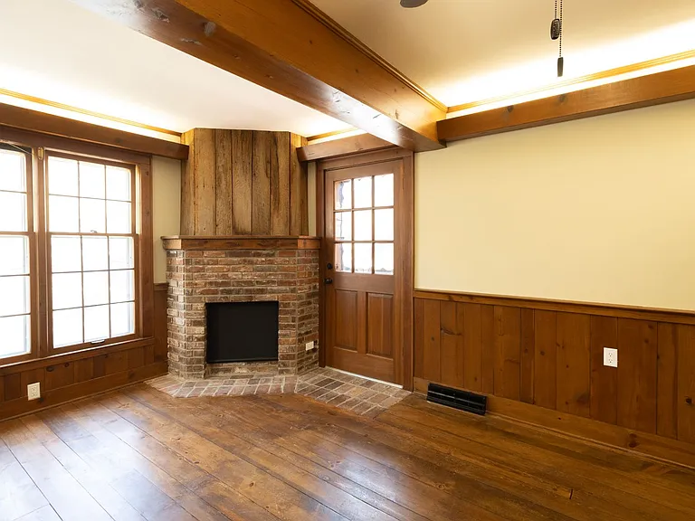 1008 Lakeshore Dr — Photo 16