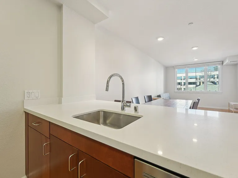 Addison Arts Apartments — Photo 99